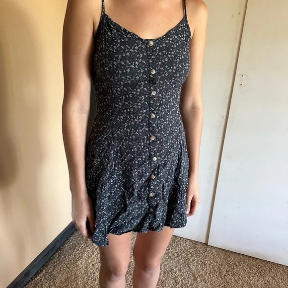 Spaghetti strap flowing floral, mini dress - Picture 2 of 5